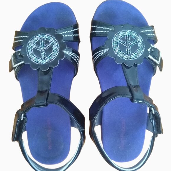 KIDS HUSH PUPPIES BLACK PATENT LEATHER SANDALS W/PEACE SYMBOLS SIZE 1M - Picture 13 of 15